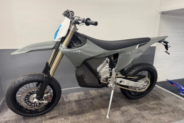 Ogłoszenie - BRAND NEW STARK VARG SM 60HP. Zdjęcie 1
