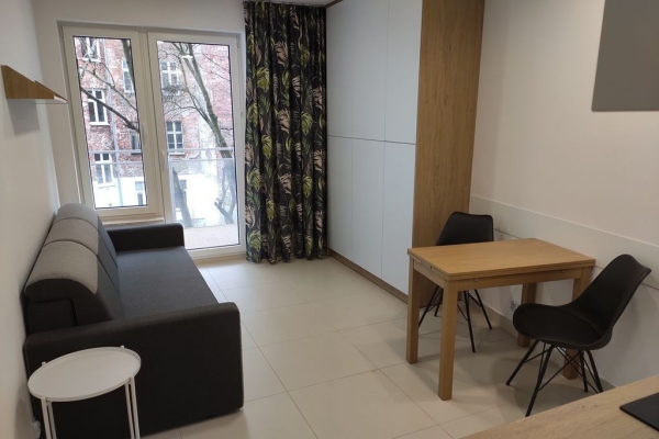 Ogłoszenie - 1pok, 19met, okolice Komuny Paryskiej BALKON/WINDA (Wrocław). Zdjęcie 1