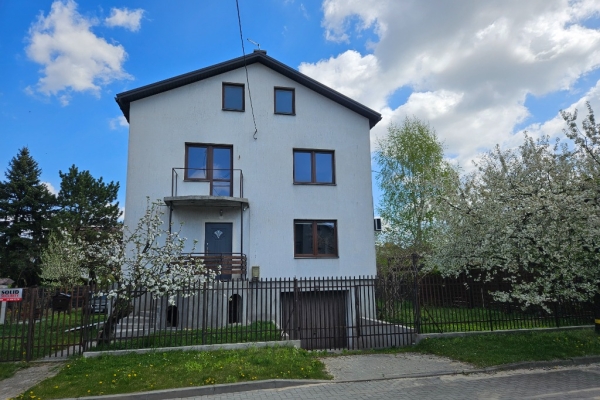 Ogłoszenie - Sprzedam wyjątkowy, energooszczędny dom 199,64m² Puławy Włostowice Fotowoltaika na starych zasadach! Pompa ciepła, klima. Zdjęcie 1