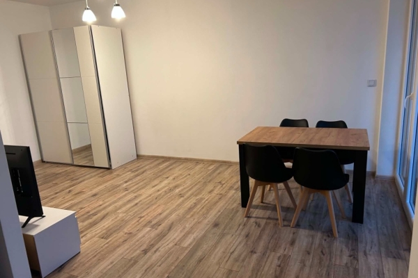 Ogłoszenie - 2 pokoje 43m do wynajęcia w centrum Legionowa. Zdjęcie 2