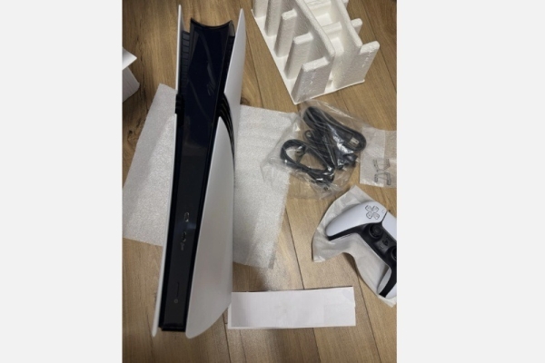 Ogłoszenie - Sony PlayStation 5 Pro PS5 Pro 2Tb Console Bundle + Extras. Zdjęcie 2