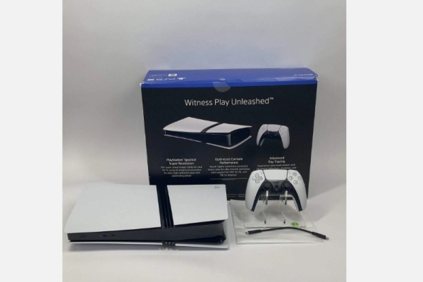 Ogłoszenie - Sony PlayStation 5 Pro PS5 Pro 2Tb Console Bundle + Extras. Zdjęcie 3