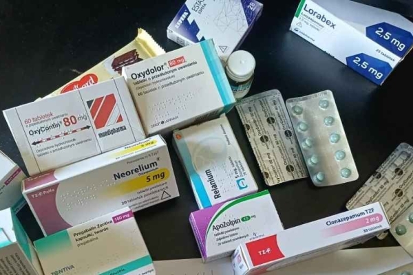 Ogłoszenie - Kup diazepam, tramadol, Xanax, GBL, GHB, Nembutal, Carfentanil, Lorazepam, Suboxone, MDMA. Zdjęcie 1