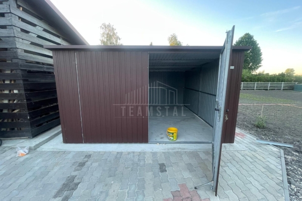 Ogłoszenie - Garaż blaszany 5x5m - brama dwuskrzydłowa - ciemny brąz - dach spad w tył - rynna TS1307. Zdjęcie 5