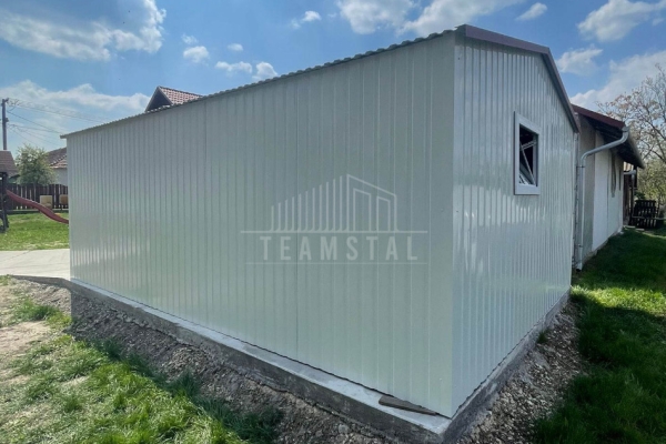 Ogłoszenie - Garaż blaszany 5x6m - brama dwuskrzydłowa - 2x okno - biały - wiśnia - dach dwuspadowy TS1312. Zdjęcie 4