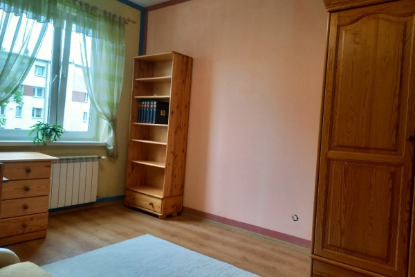 Ogłoszenie - Wynajmę studiującym w Nysie pokój jednoosobowy 14 m kw.. Zdjęcie 1