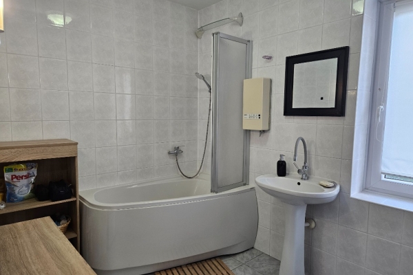 Ogłoszenie - Sprzedam wyjątkowy, energooszczędny dom 199,64m² Puławy Włostowice Fotowoltaika na starych zasadach! Pompa ciepła, klima. Zdjęcie 4
