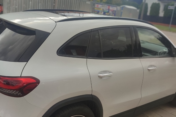 Ogłoszenie - Sprzedam Mercedes GLA200 AMG max wyposażenia panoramiczny dach. Zdjęcie 1