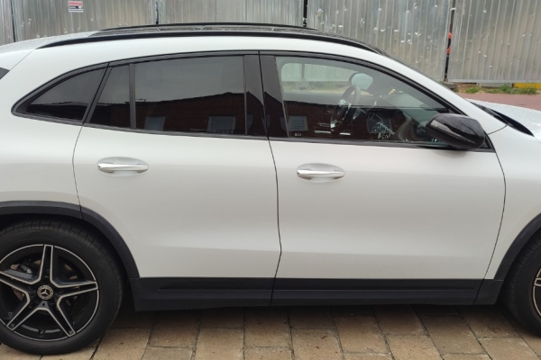 Ogłoszenie - Sprzedam Mercedes GLA200 AMG max wyposażenia panoramiczny dach. Zdjęcie 2