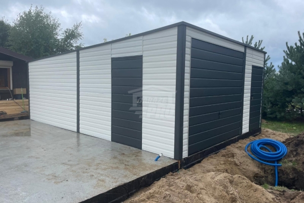 Ogłoszenie - Garaż blaszany 5x6m - brama  uchylna - 2x drzwi antracyt - biały - dach spad w tył  GP679. Zdjęcie 3