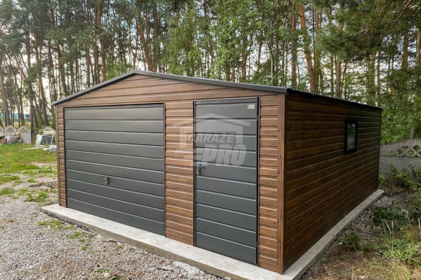 Ogłoszenie - Garaż blaszany 5x6m - brama - drzwi - okno - ciemny orzech - drewnopodobny -  antracyt - dach dwuspadowy GP653. Zdjęcie 5