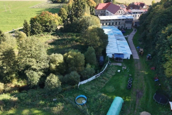 Ogłoszenie - Na sprzedaż wyjątkowa nieruchomość inwestycyjna w Mieroszowie, województwo dolnośląskie. Kompleks składa się z kilku bud. Zdjęcie 3