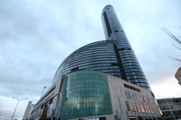 Ogłoszenie - 4pok, 155met, Sky Tower KOMÓRKA/GARAŻ/2013 (Wrocław). Zdjęcie 1