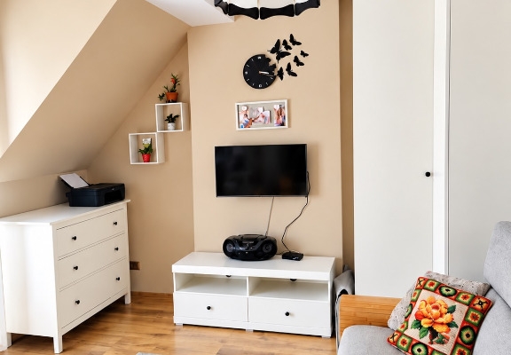 Ogłoszenie - 2pok, 39met, okolice Kunickiego BALKON/KOMÓRKA/GARAŻ (Wrocław). Zdjęcie 2