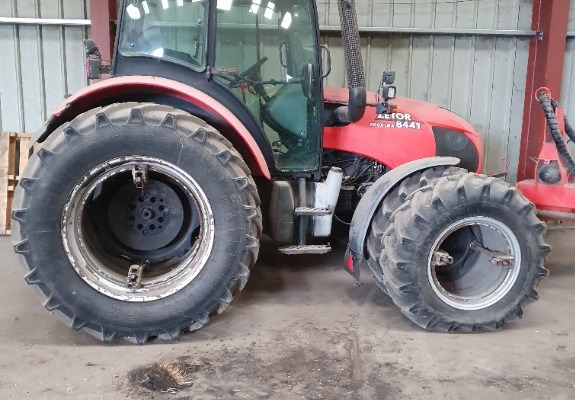 Ogłoszenie - Sprzedam Ciągnik Zetor Proxima 8441. Zdjęcie 2