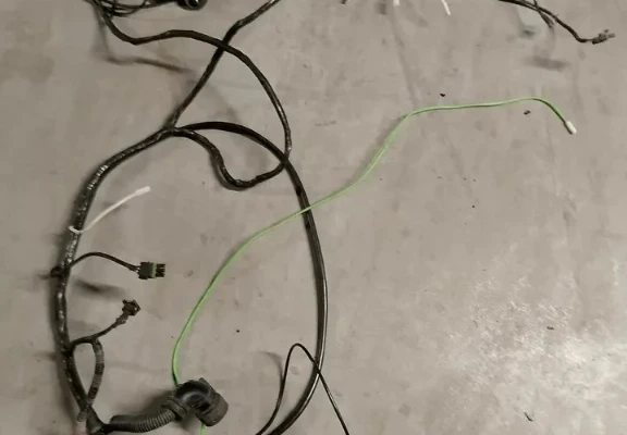 Ogłoszenie - Naprawa wiązek instalacji elektrycznych ciągników. Zdjęcie 2