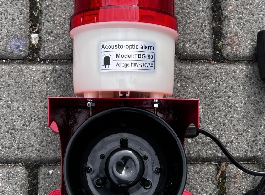 Ogłoszenie - ⭐⭐⭐Montaż Alarmu Dźwiękowego Zewnętcznego z Świetlną Lampą Błyskową,Mocy 120db. Zdjęcie 4