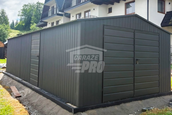 Ogłoszenie - Garaż blaszany 4,5x8 m - brama dwuskrzydłowa - drzwi - antracyt - dach dwuspadowy GP764. Zdjęcie 3
