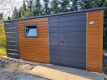 Ogłoszenie - Schowek - domek ogrodowy 4x2,5m + wiata 1m - brama dwuskrzydłowa - jasny orzech - okno - drewnopodobny - dach TS1102. Miniaturka 2