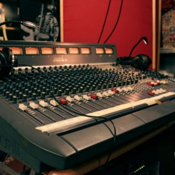 Ogłoszenie - Studio FLY. - Studio nagrań, sala prób, miks, mastering, produkcja