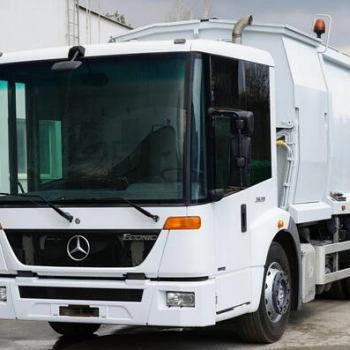 Ogłoszenie - Mercedes Econic śmieciarka dwukomorowa NORBA z dźwigiem HDS - 99 000,00 zł