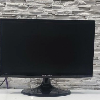 Ogłoszenie - 18,5 Cali Telewizor SAMSUNG LED + Hdmi + Dekoder DVB-T2 + - 619,00 zł