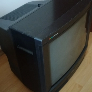 Ogłoszenie - Telewizor kineskopowy SONY sprawny - 100,00 zł