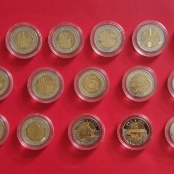 Ogłoszenie - 5zł-Komplet 16 monet okolicznościowych z serii Odkryj Polskę - 300,00 zł