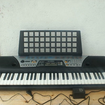 Ogłoszenie - Keyboard Yamaha Portatone PSR-175 z osprzętem - 400,00 zł