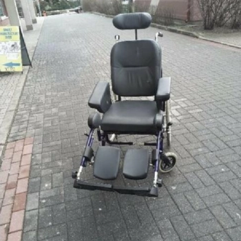 Ogłoszenie - Wózek Inwalidzki Specjalny v300 30 Komfort Vermeiren Używany - 1 000,00 zł