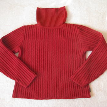 Ogłoszenie - Elegancki, czerwony sweterek z golfem,  rozm. M/L - 44,00 zł