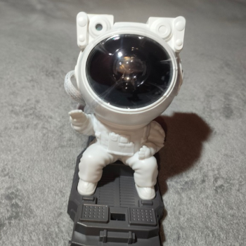 Ogłoszenie - Projektor LED gwieździstego nieba Astronauta - 79,00 zł