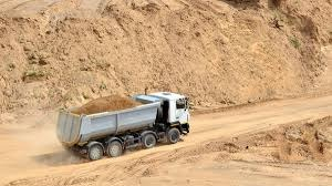 Ogłoszenie - Transport materiałów budowlanych sypkich - piasek, żwir, ziemia - samochodami 18 do 28 ton - Aleksandrów Łódzki