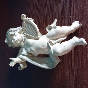 Ogłoszenie - Porcelanowa zawieszana figurka - aniołek. Włochy, druga połowa XX w. - 69,00 zł