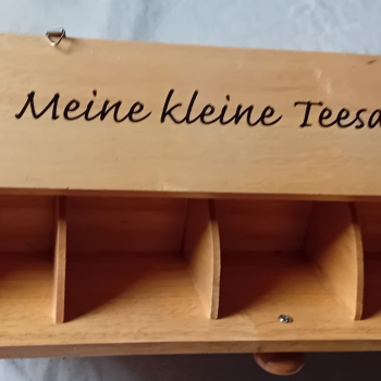 Ogłoszenie - Drewniane zawieszane pudełko na herbatę Meine Kleine Teesammlung. - 55,00 zł