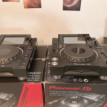 Ogłoszenie - Pioneer CDJ-3000 Player , Pioneer DJ DJM-A9, Pioneer CDJ-2000NXS2, Pioneer DJM-900NXS2, Pioneer DJM-V10-LF  DJ-Mixer - Zagranica - 4 350,00 zł