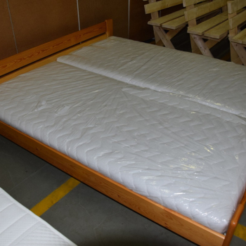 Ogłoszenie - łóżko sosnowe z nowymi materacami - 990,00 zł