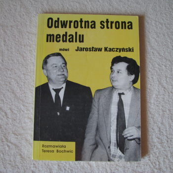 Ogłoszenie - Odwrotna strona medalu, Jarosław Kaczyński, Teresa Bochwic - Kraków - 34,00 zł