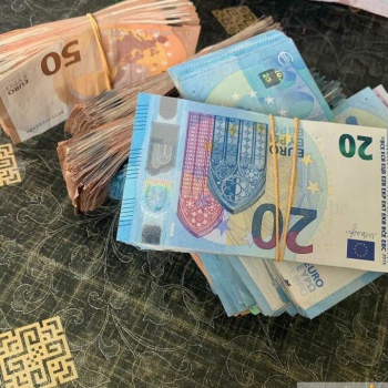 Ogłoszenie - Najwyższej jakości podrobione banknoty euro, funta i dolara na sprzedaż - Śląskie