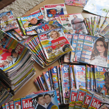 Ogłoszenie - Stare kolorowe gazety, 10 kg, czasopisma na podpałkę, do pakowania, czytania, wypełniacz - 25,00 zł
