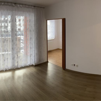 Ogłoszenie - 2pok, 34met, Okolice Twardogórskiej BALKON/WINDA (Wrocław) - 2 200,00 zł