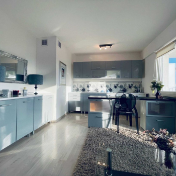 Ogłoszenie - 1pok, 30met, Okolice Mieszczańskiej BALKON/GARAŻ (Wrocław)