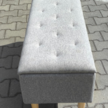 Ogłoszenie - Kufer tapicerowany w kolorze szarym – elegancja i funkcjonalność - Bielsko-Biała - 200,00 zł