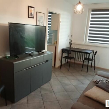 Ogłoszenie - 2pok, 34met, okolice Kleczkowskiej BALKON/WINDA/PARKING (Wrocław)