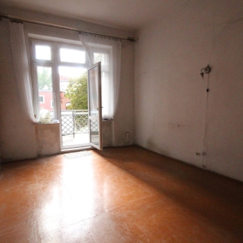 Ogłoszenie - 1pok, 38met, okolice Placu Macieja BALKON/PIWNICA (Wrocław)