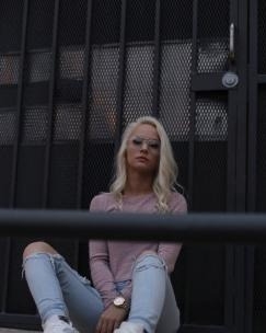 Ogłoszenie - Dojrzała domina szukająca uległego psa/cwela/pasywnego faceta - Rzeszów