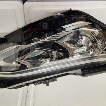 Ogłoszenie - Polecam -Lampa przednia prawa Peugeot 3008 i5008 II 2016-2021 - Katowice - 498,00 zł
