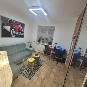 Ogłoszenie - Bezpośrednio METRO Racławicka