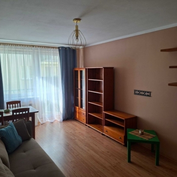Ogłoszenie - 2pok, 44met, okolice Oporowskiej BALKON/PIWNICA (Wrocław)