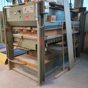 Ogłoszenie - Grzana prasa półkowa JOOS - Wadowice - 14 900,00 zł